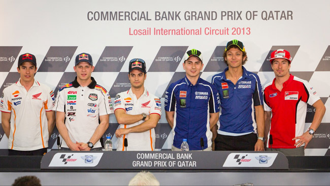 Una foto della conferenza stampa con Marquez, Bradl, Pedrosa, Lorenzo, Rossi e Hayden
