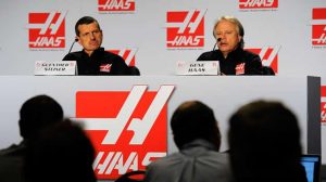 Gene Haas all'incontro con la stampa per la presentazione del team