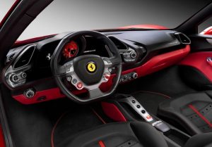 L'abitacolo della nuova Ferrari 488 GTB