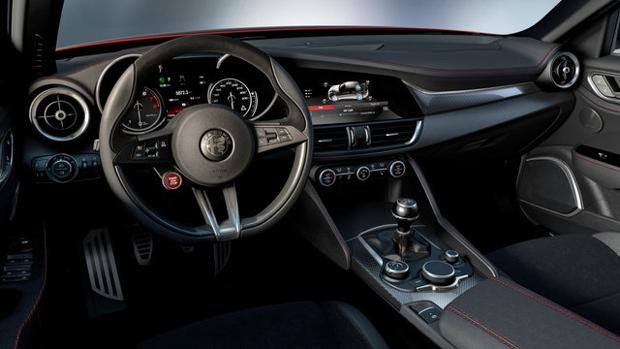 Gli interni della nuova Alfa Romeo Giulia