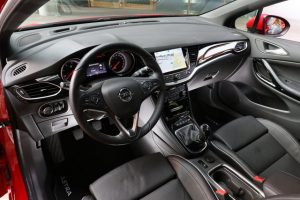 L'abitacolo della nuova Opel Astra