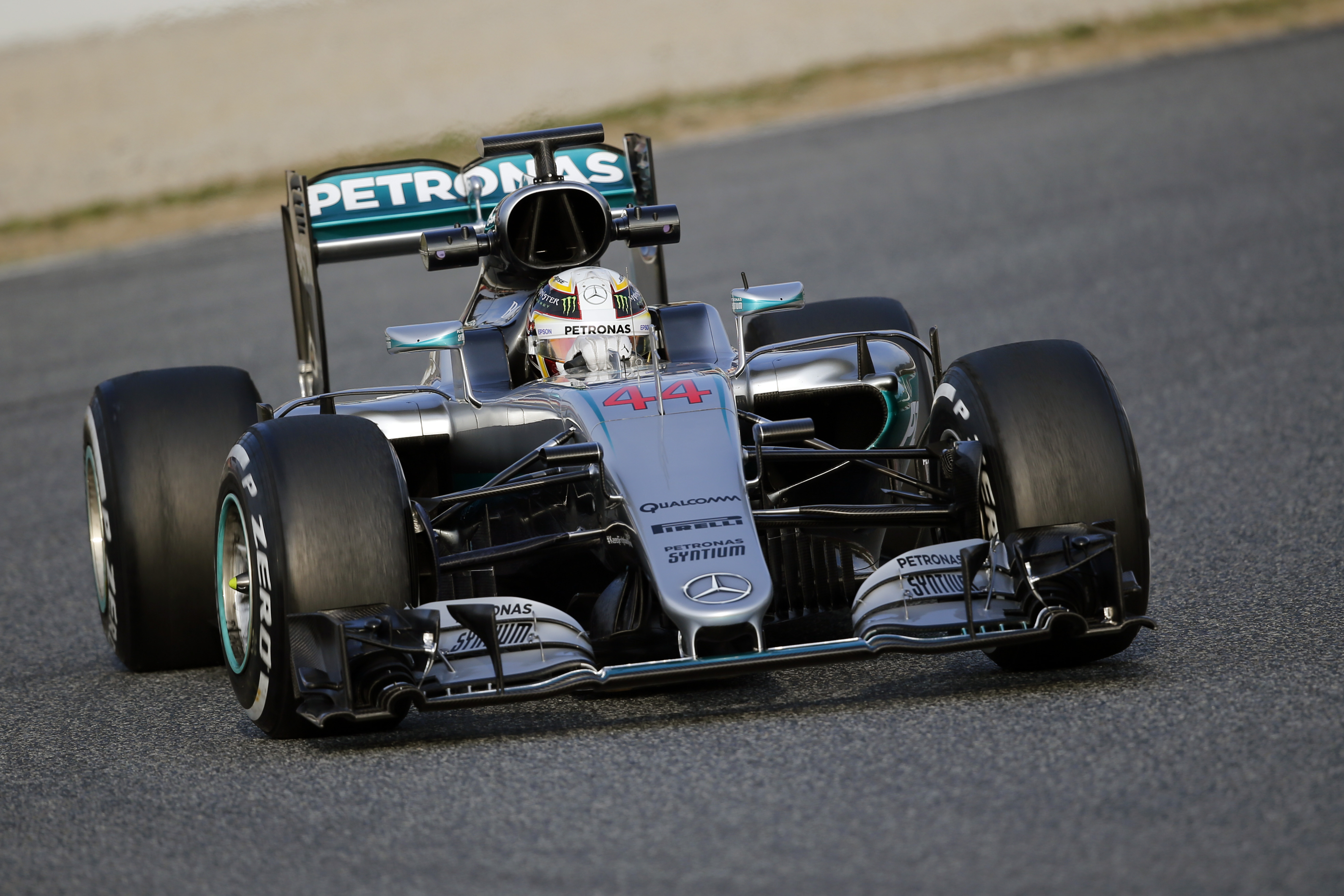Lewis Hamilton al volante della sua Mercedes W07 Hybrid