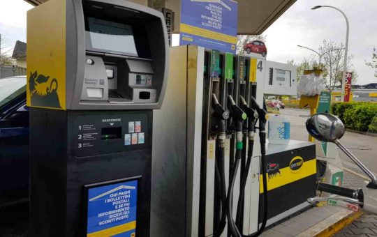 pompa di benzina - tuttosuimotori.it