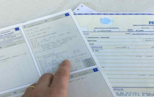 Carta di circolazione e certificato di proprietà incorporati dal DUC