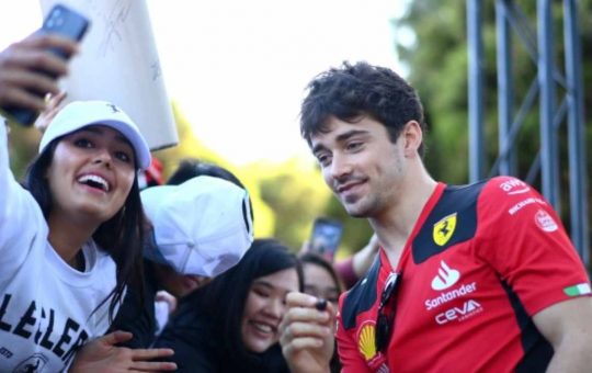 charles-leclerc-monaco-ferrari-fan-tuttosuimotori.it