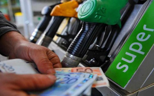 rincari benzina - tuttosuimotori.it