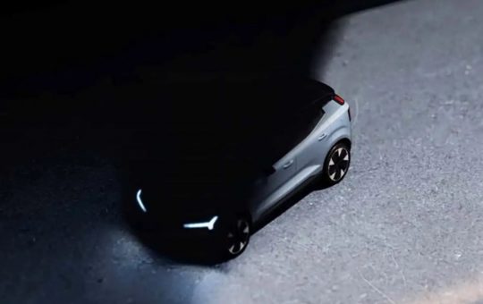 Immagini dal teaser ufficiale di Volvo Ex30