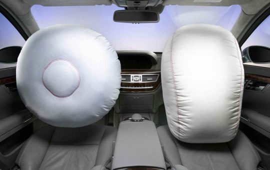 Un problema all'airbag Takata al centro di un richiamo