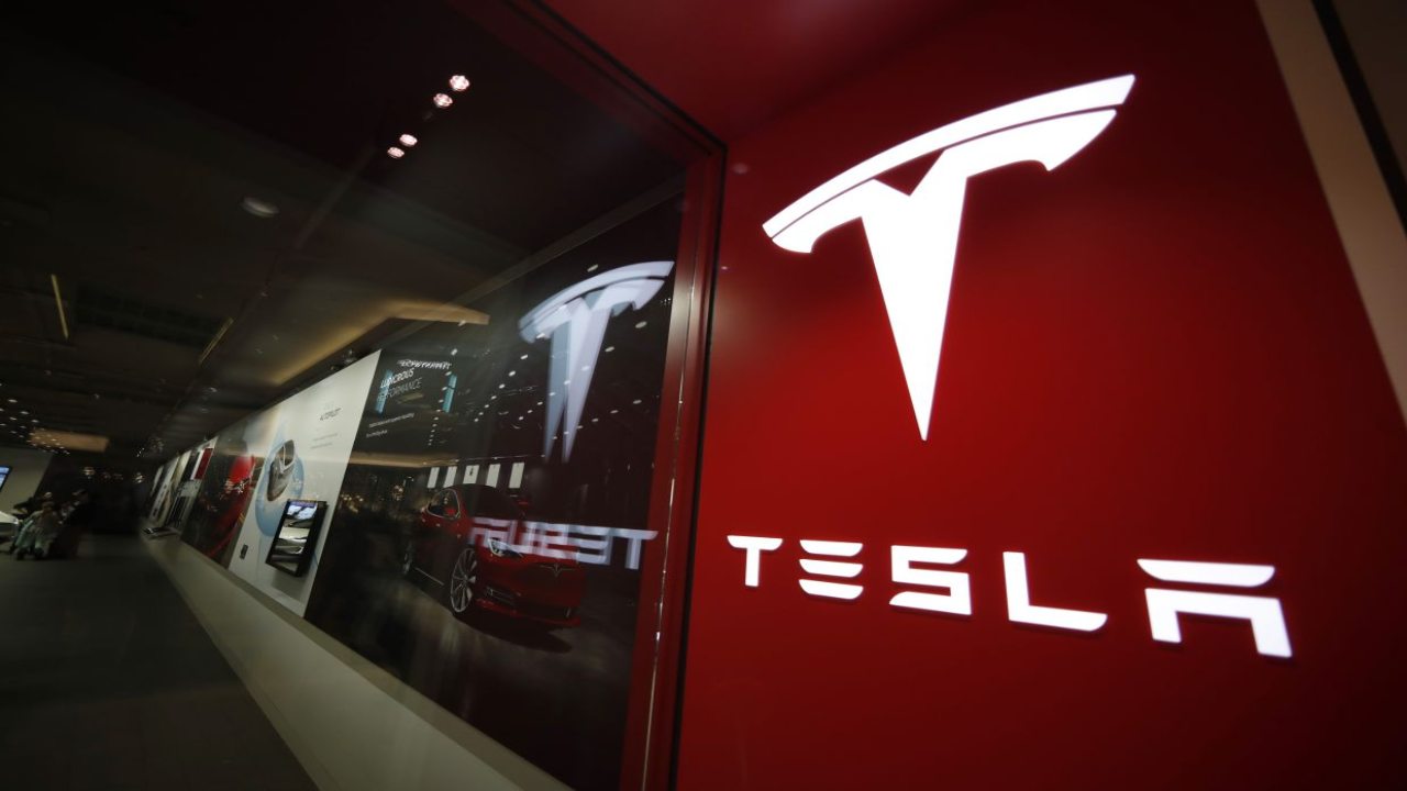 Tesla annuncia Dojo, l'ultimo progetto