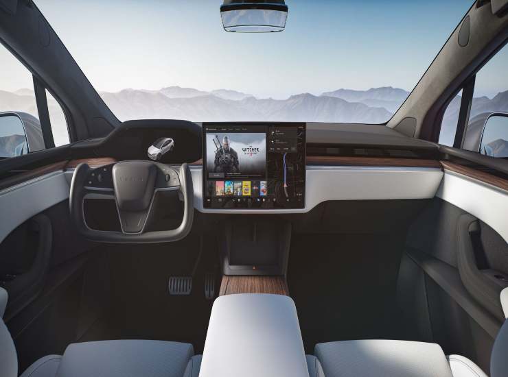 Interni Tesla Model S Plaid