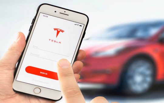 Applicazione smartphone Tesla