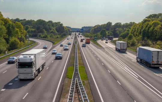 Autostrada e limiti di velocità - Tuttosuimotori.it