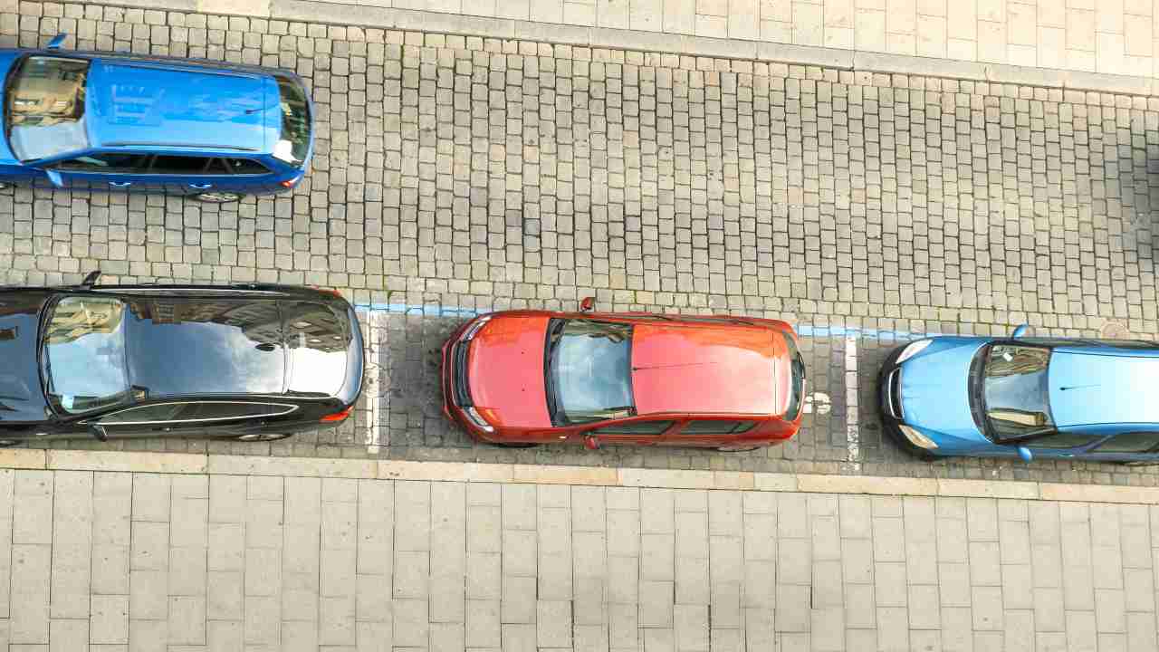 Parcheggi, un problema per i conducenti