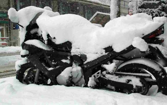 moto sotto neve - tuttosuimotori.it