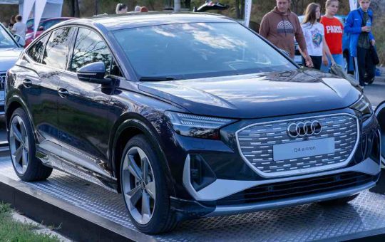 Audi Q4 E-Tron - fonte_depositphotos - tuttosuimotori.it