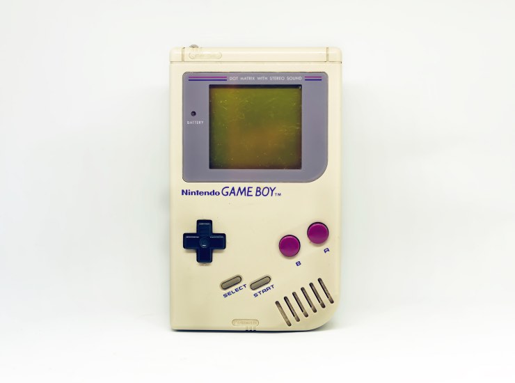 Game Boy - fonte_depositphotos - tuttosuimotori.it