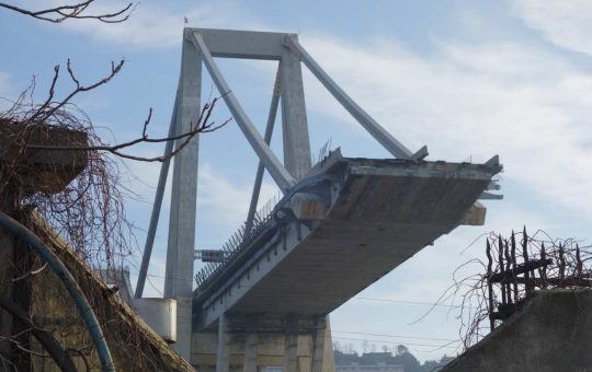 Tragedia del Ponte Morandi - fonte_depositphotos - tuttosuimotori.it