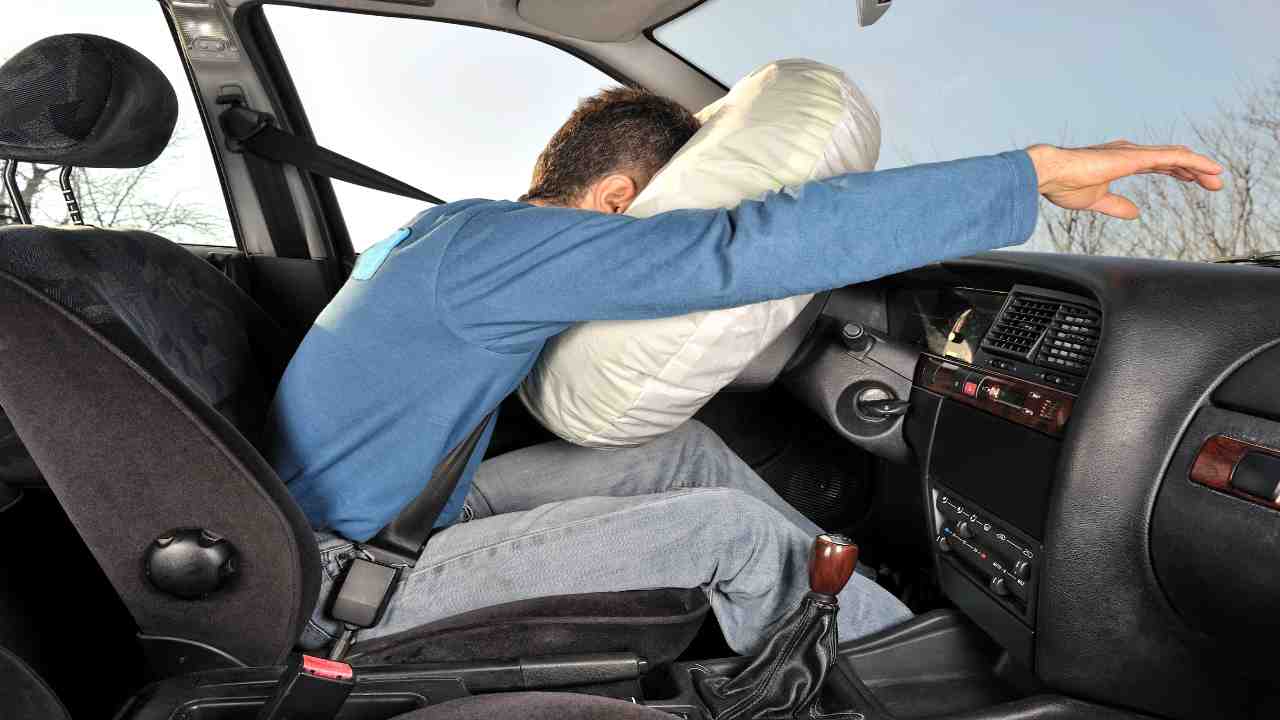 airbag fraudolenti - depositphotos - tuttosuimotori.it