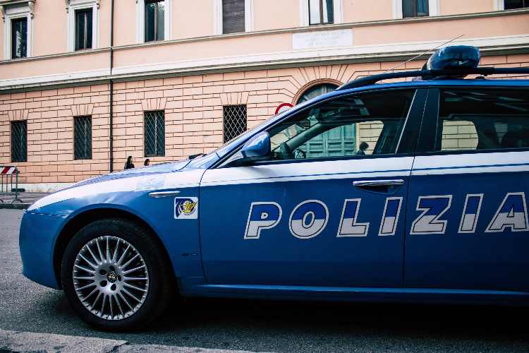 auto polizia - corporate+ - tuttosuimotori.it