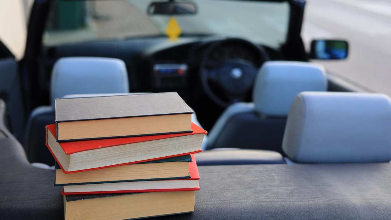 libri sulle auto - depositphotos - tuttosuimotori.it