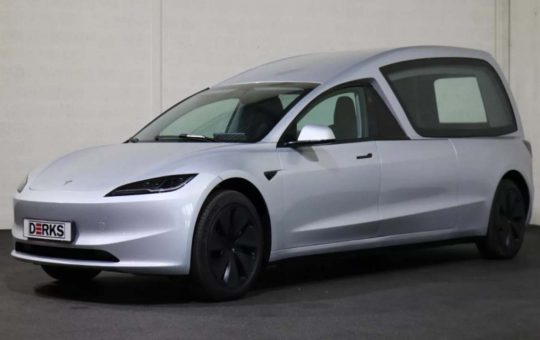 tesla model 3 carro funebre - derks - tuttosuimotori.it