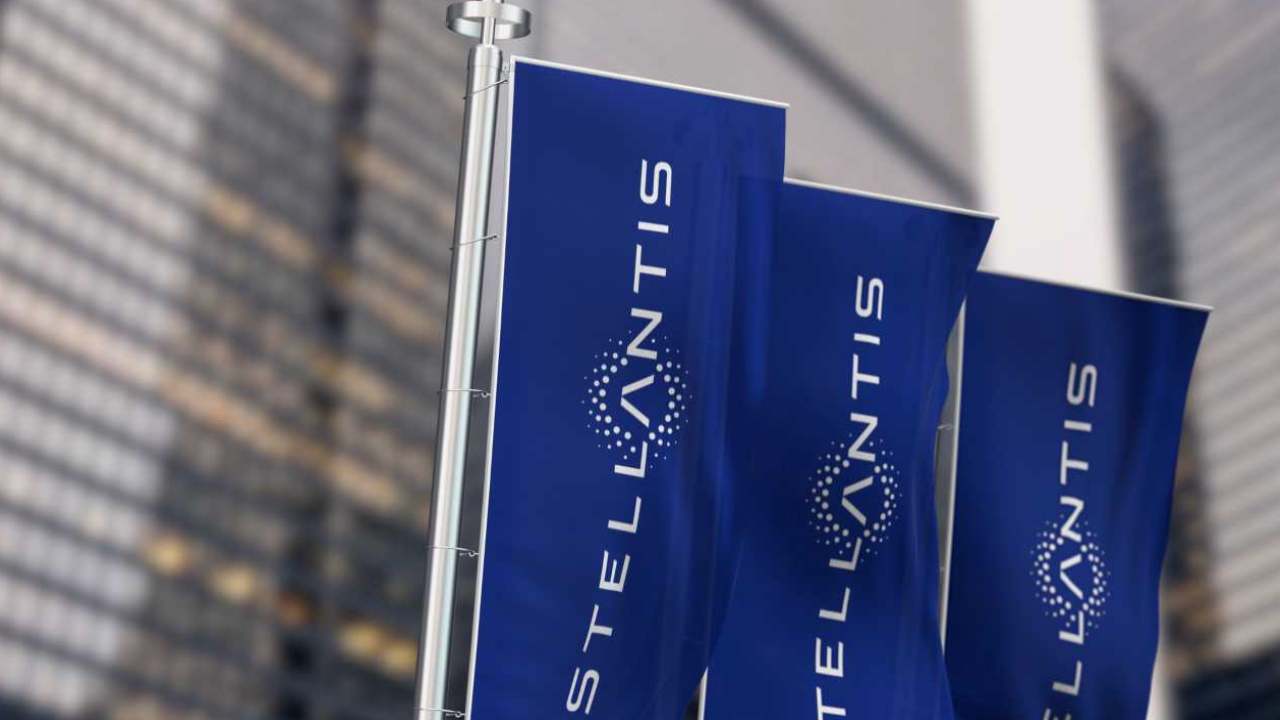 Stellantis logo 