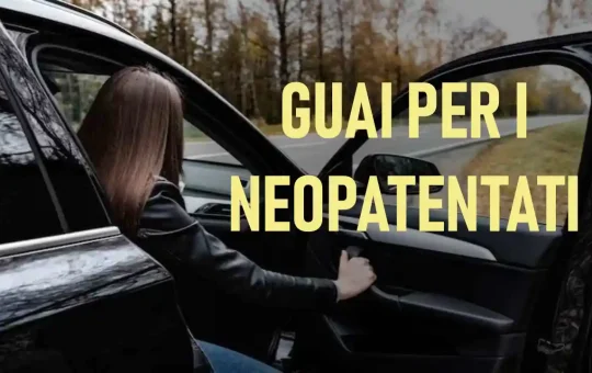 ragazza sale in auto - ia - tuttosuimotori.it