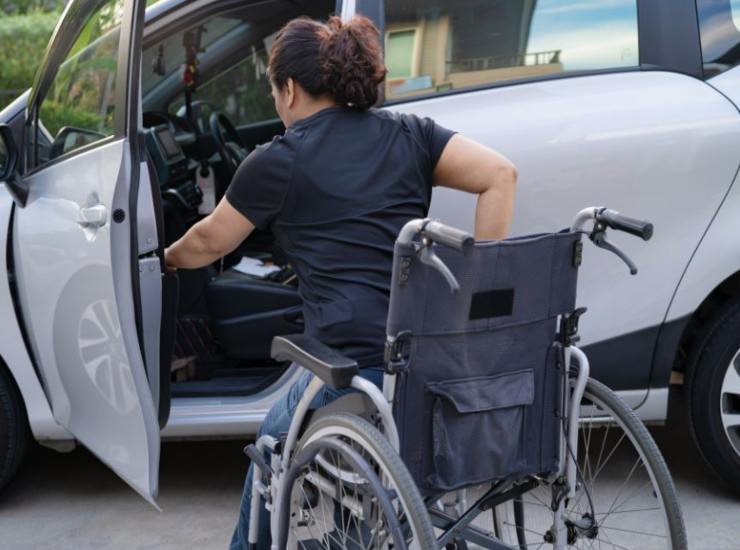 Disabilità e auto (Canva)-tuttosuimotori.it