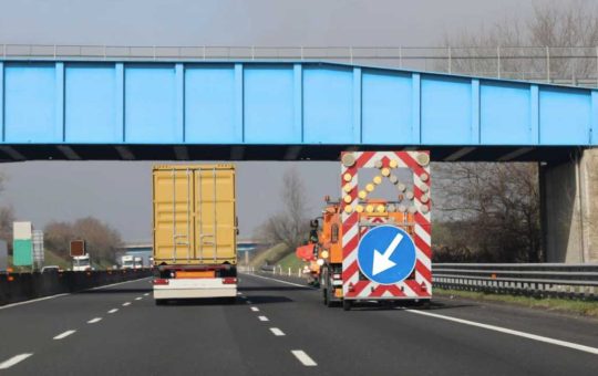 Veicolo lavori su strada