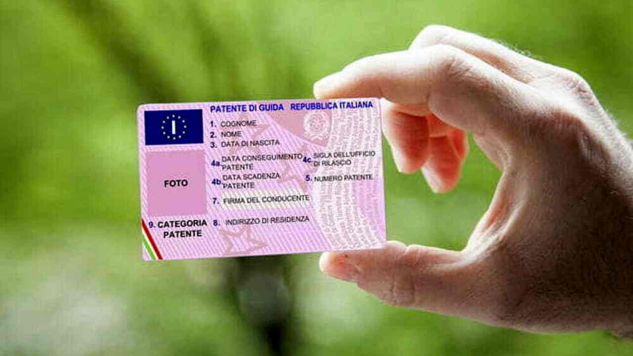 avere la patente - depositphtos - tuttosuimotori.it