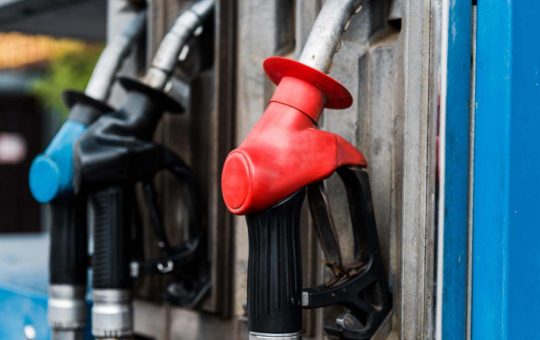 benzina e deiel addio - depositphtos - tuttosuimotori.it