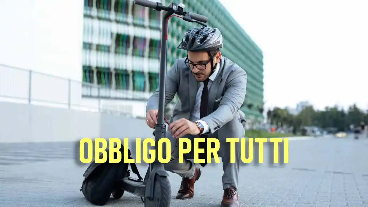 obbligo casco e assicurazione - bike - tuttosuimotori.it