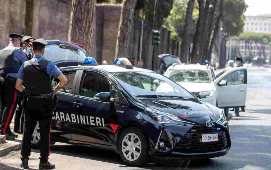 posto di blocco carabinieri - depositphotos - tuttosuimotori.it